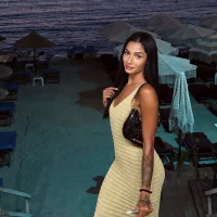 Vicky_luxe
